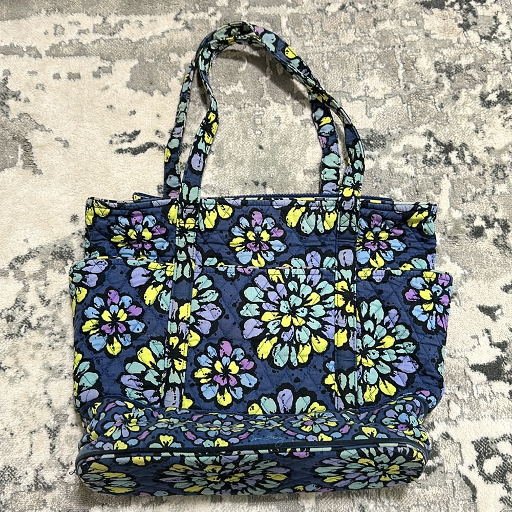 Vera Bradley Tote Bag in Indigo Pop